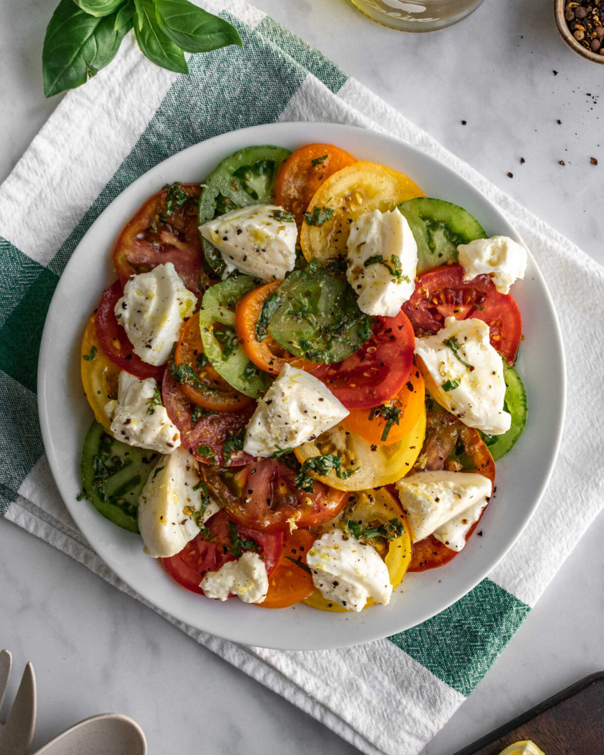 Tomatoes and Burrata Salad - Apron & Whisk