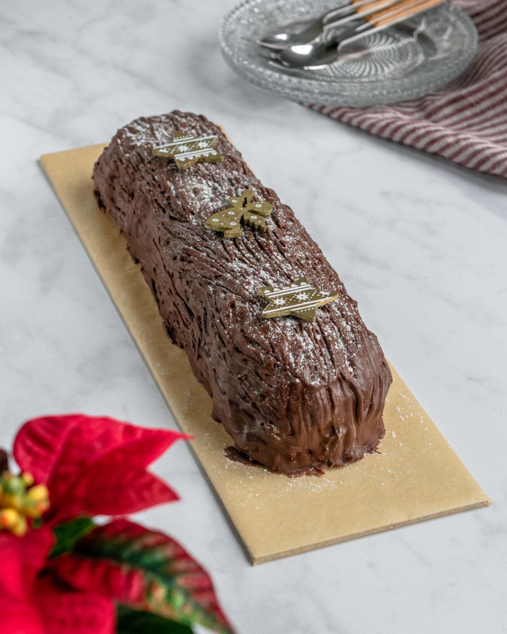 Maltese Christmas Log Apron & Whisk