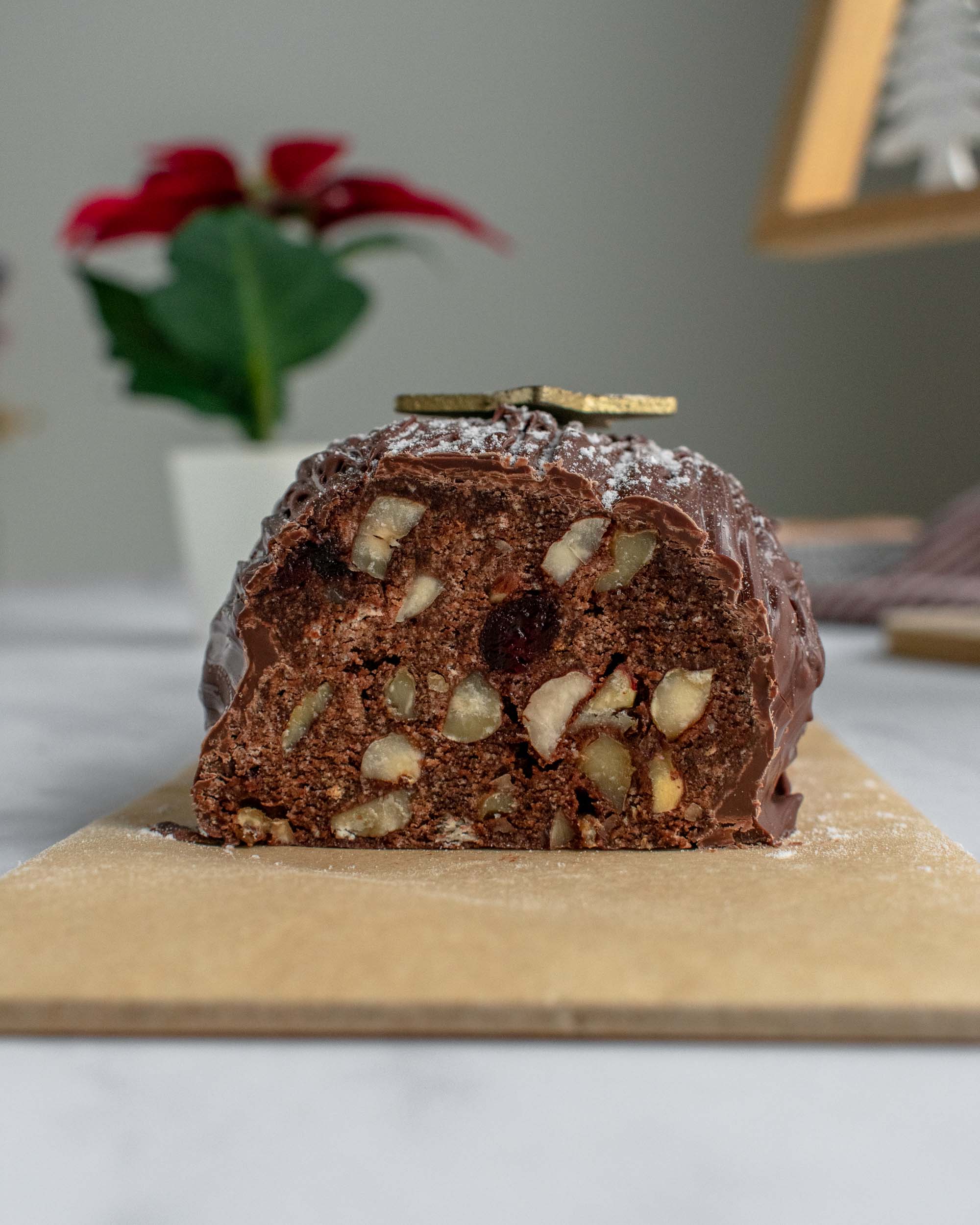 Maltese Christmas Log Apron & Whisk