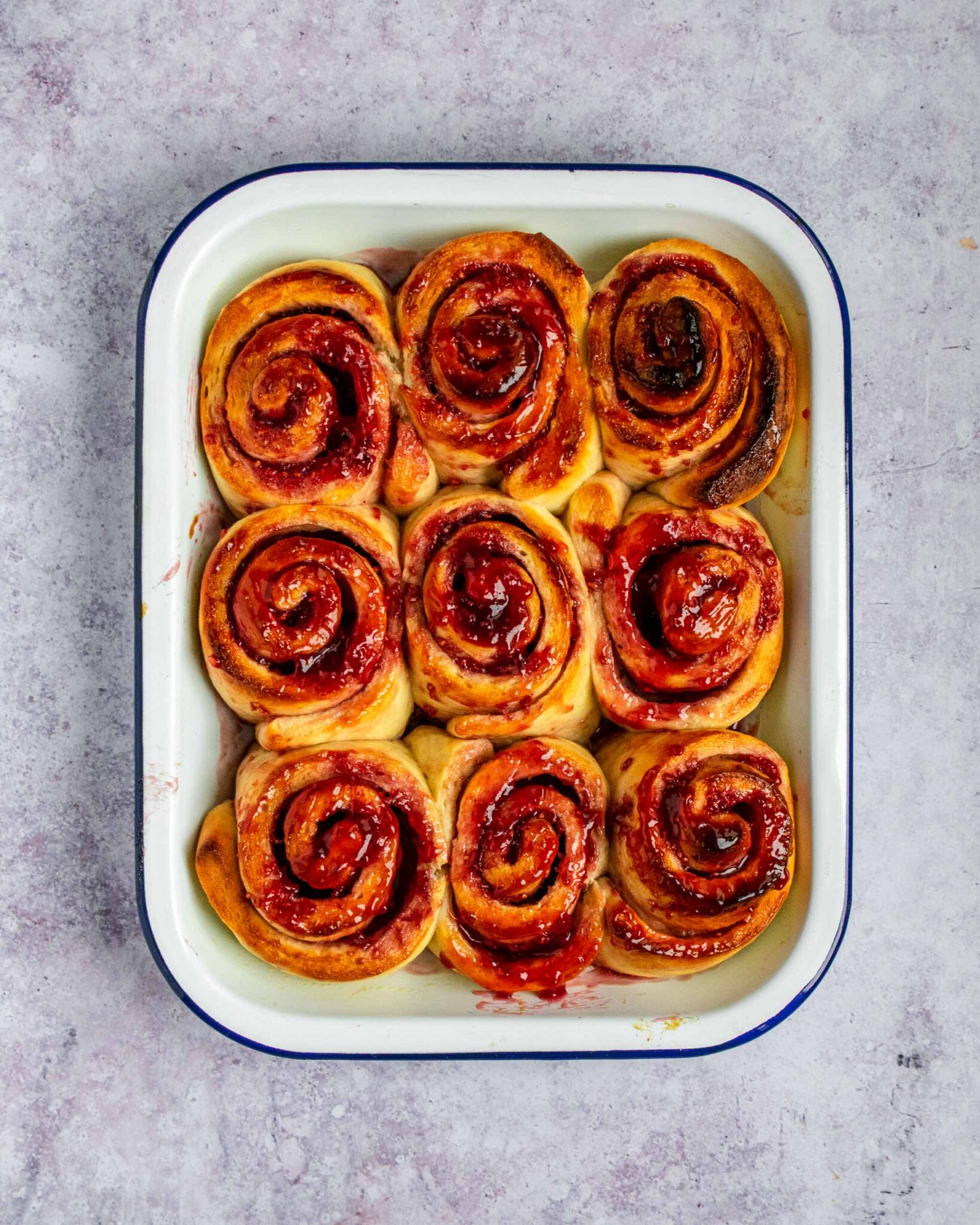 Jam Rolls Apron & Whisk