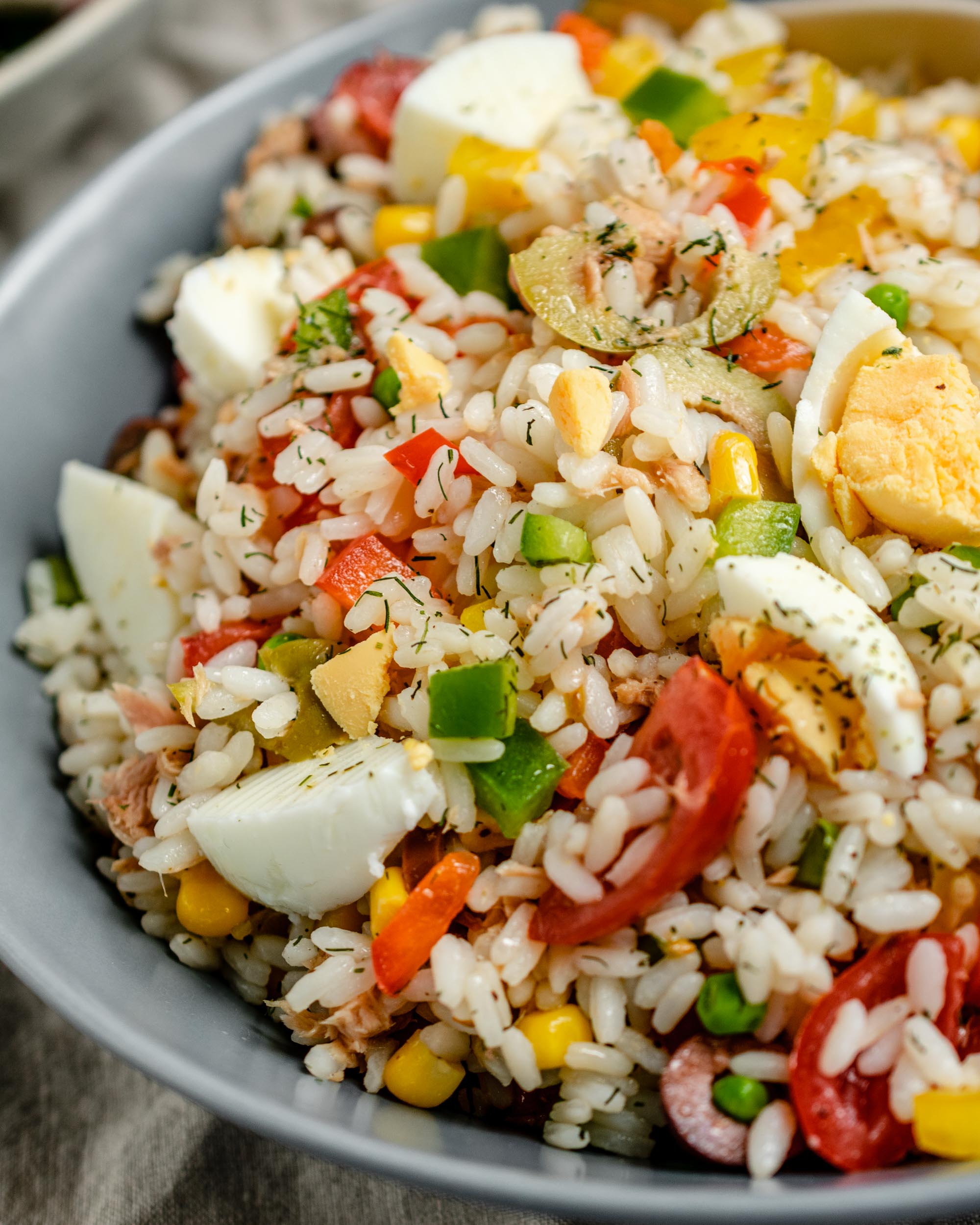 Tuna and rice salad bowl recipe