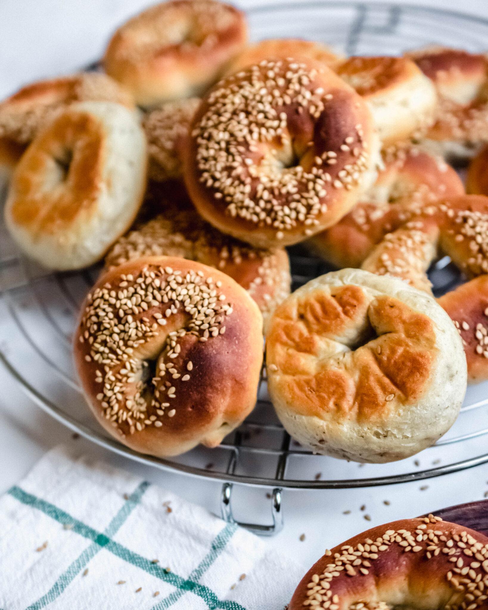 Qagħaq tal-Ħmira - Maltese Yeast Rings - Apron & Whisk