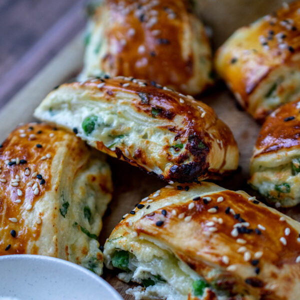 Quick Ġbejniet and Peas Puff Pastries 