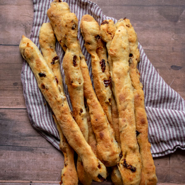 Sun-Dried Tomatoes Soft Breadsticks